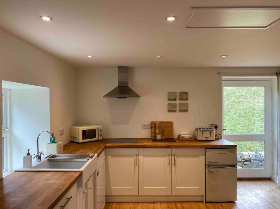 Luxury Peak District 2 Bedroom Boutique Cottage Two Dales Exterior photo