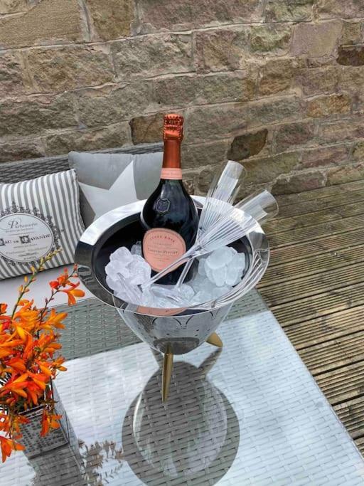 Luxury Peak District 2 Bedroom Boutique Cottage Two Dales Exterior photo